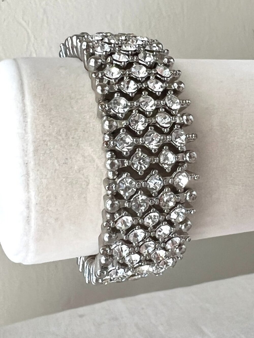 Vintage Costume Jewelry Multi-row Rhinestone Expansion Lattice Pattern Bracelet